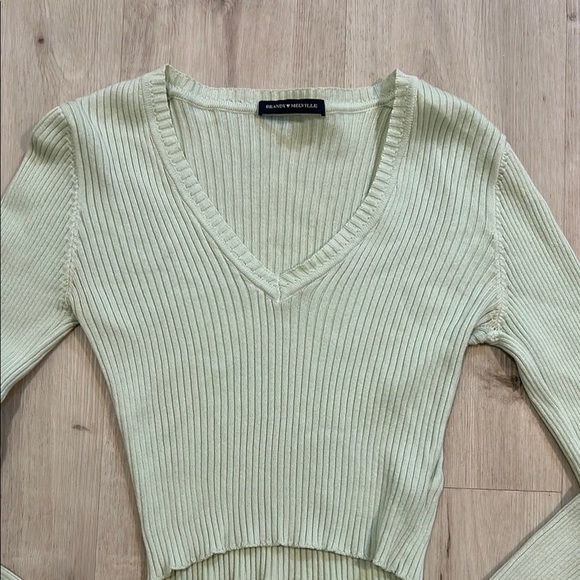 Brandy Melville green Ribbed V-Neck Long Sleeve Top - Picture 2 of 4